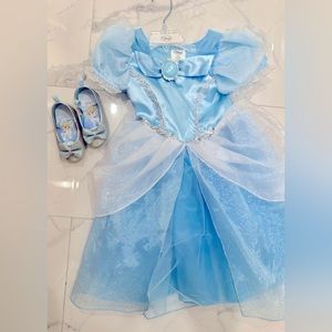 Disney cinderella dress  size 3T ( shoes included)